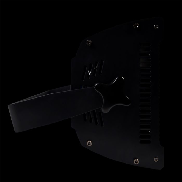 Accecatore Strobo LED 1000W in Prospettiva Laterale su Sfondo Nero
