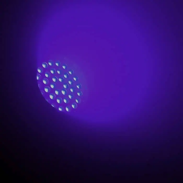 Testa Mobile Wash LED 36x15W Accesa Luce Ultravioletta