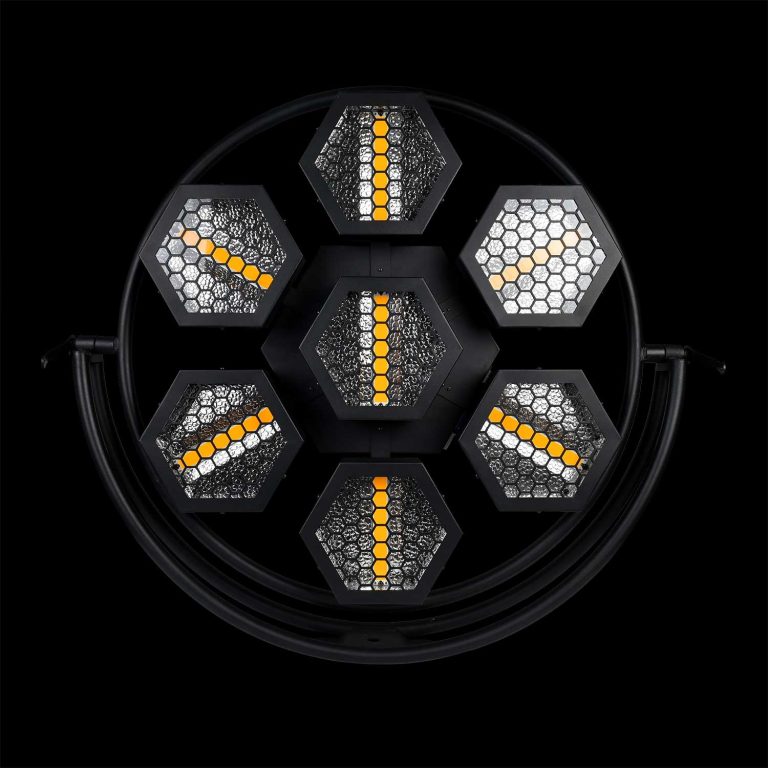 Lampada Port Flower RGB in Prospettiva Frontale su Sfondo Nero