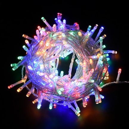 Catena Luminosa di Natale a 300 LED con 8 giochi di Luce per uso Interno/Esterno (Luce Multicolore)