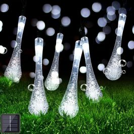 Catena Luminosa Solare di Natale a Forma di Goccia a 50 LED con 8 giochi di Luce per uso Interno/Esterno (Luce Bianca)