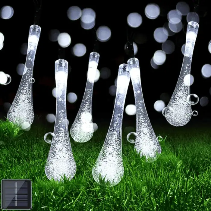 Catena Luminosa Solare Di Natale A Forma Di Goccia A 50 LED Con 8 Giochi Di Luce Per Uso InternoEsterno Luce Bianca 1