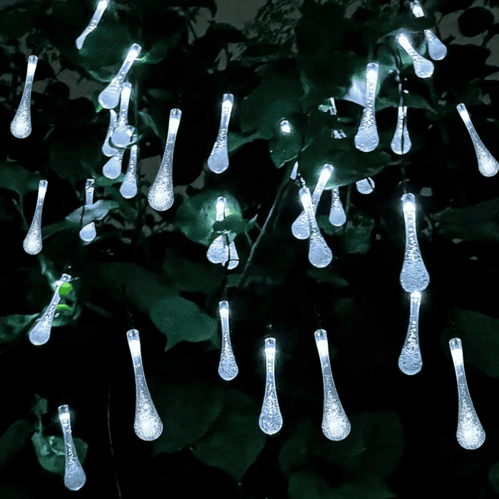 Catena Luminosa Solare Di Natale A Forma Di Goccia A 50 LED Con 8 Giochi Di Luce Per Uso InternoEsterno Luce Bianca 2