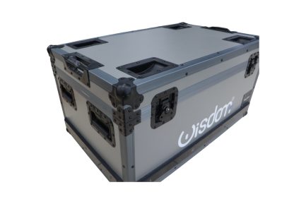 Baule FlightCase 4 Accecatori Stormy Waterproof IP65 1500W RGBW con Tubo LED centrale luce fredda WISDOM - immagine 7