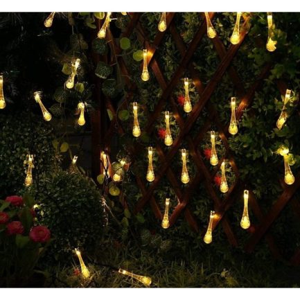 Catena Luminosa Solare di Natale a Forma di Goccia a 50 LED con 8 giochi di Luce per uso Interno/Esterno (Luce Calda) - immagine 2