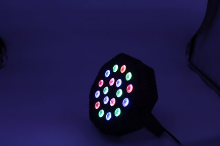 Par LED RGB 18X3W Light 18 LED Colorful - immagine 4