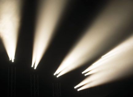 Coppia Teste Mobili Wash 19x40W LED RGBW IP65 Alta luminosità top di gamma Wisdom Line Pro complete di Flightcase - immagine 5