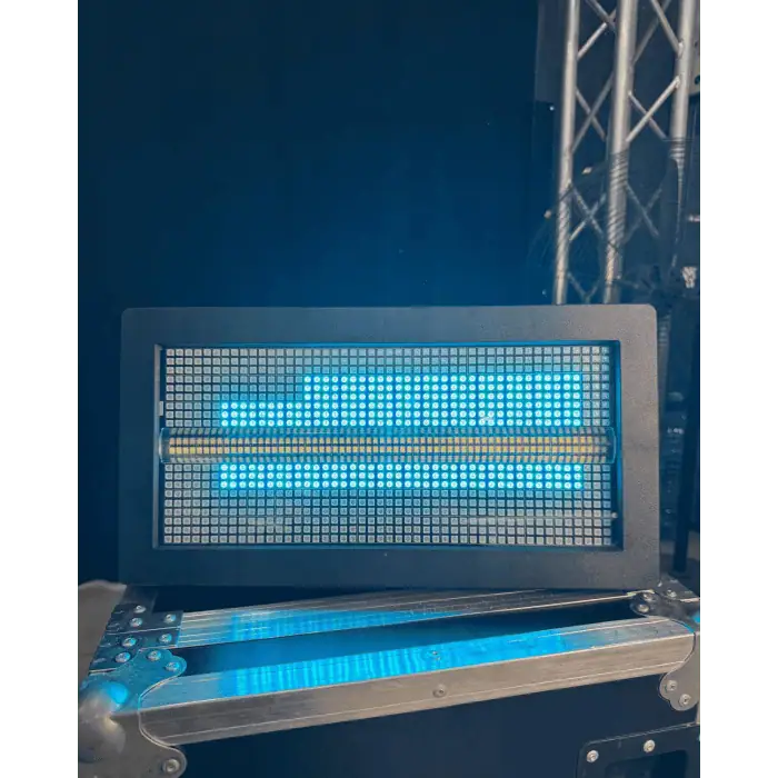 Atomic Shock 1200w RGBW con Barra Luce Centrale Bianca Fredda Numerosi Giochi Pixel Controllabili 7