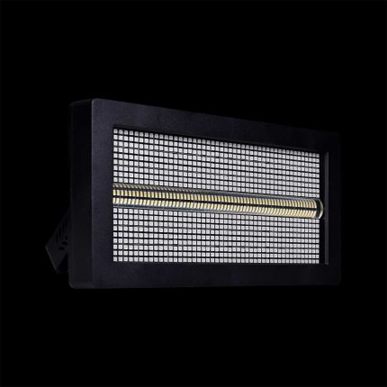 Strobo LED RGBW 1200W su Sfondo Nero