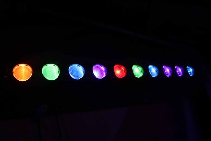 Spaghetti LED BAR BEAM RGBW 10x40W Alimentazione Powercon Controllo Centralina DMX - immagine 10