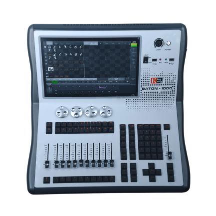 KingKong Baton 1000 consolle Centralina DMX luci professionale 4 universi  touch screen con flight cases - immagine 4