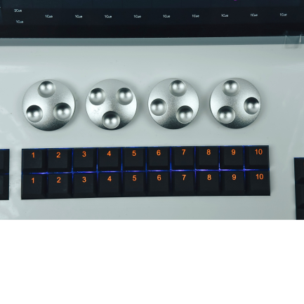 KingKong Baton 1000 consolle Centralina DMX luci professionale 4 universi  touch screen con flight cases - immagine 8