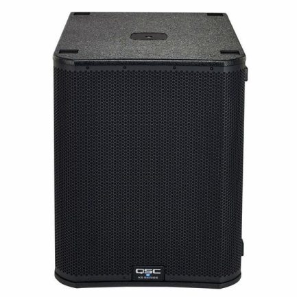 Subwoofer professionale QSC KS118 amplificato a radiazione diretta con woofer da 18''