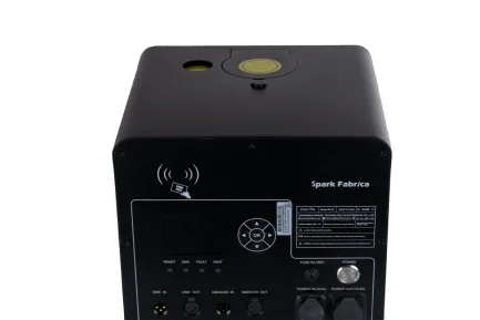 Spark X5 IP65 Macchina Scintille Professionale – Controllo DMX, IP55, 700W - immagine 3