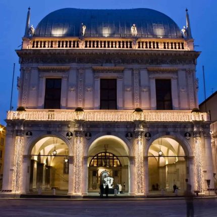 luce catena dimostrativa xc-8620