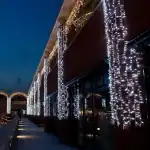 catena luminosa luce bianca xc-8619 fondo nero luce accesa tenda