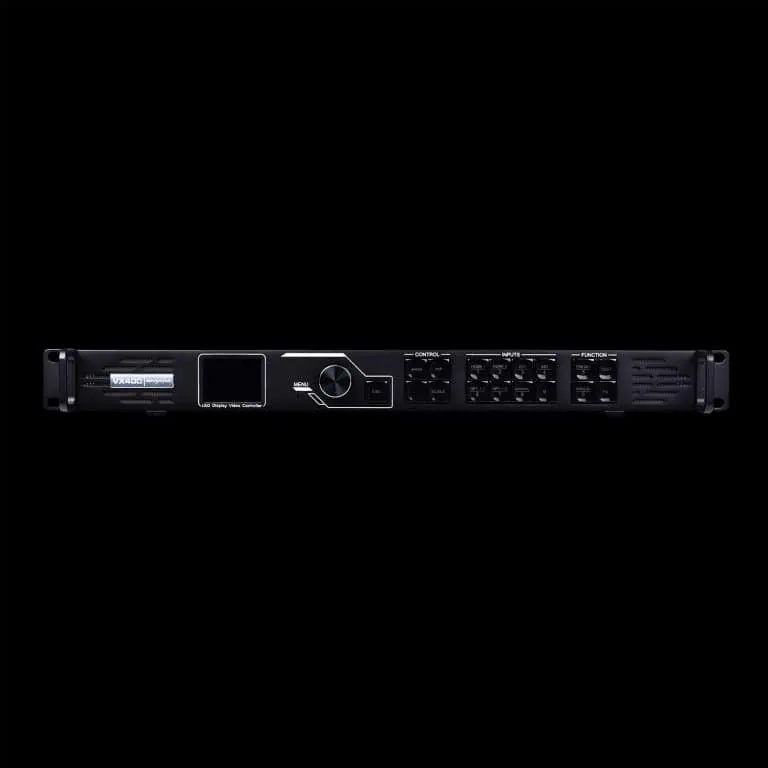 Processore VX400 Novastar per LED Wall Professionali in Prospettiva Frontale su Sfondo Nero