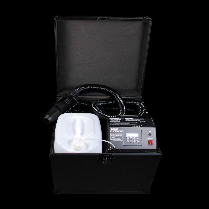 Macchina della Neve Professionale su Sfondo Nero