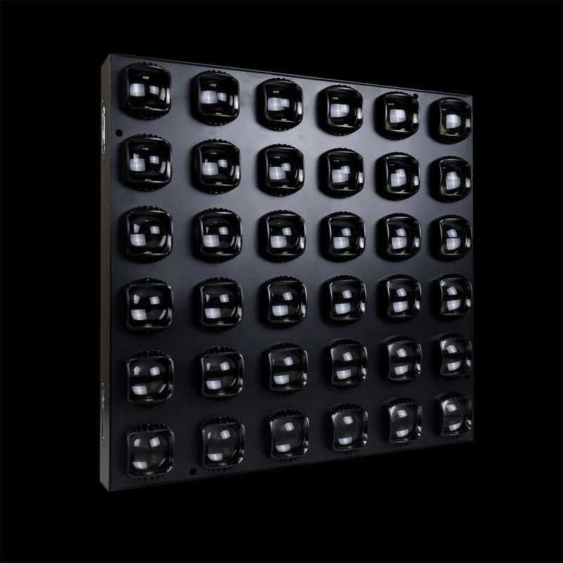 Matrix LED 36x3W RGBW Faro Professionale su Sfondo Nero